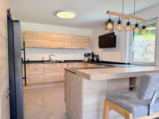 Komfortable Einbauküche optional