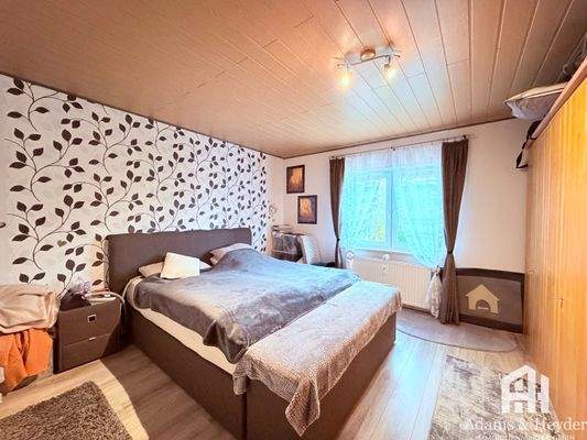 Schlafzimmer 2, EG, Bild 1