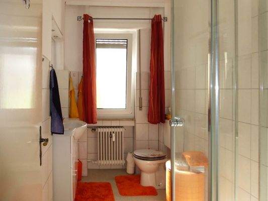 Tageslichtbad mit Dusche