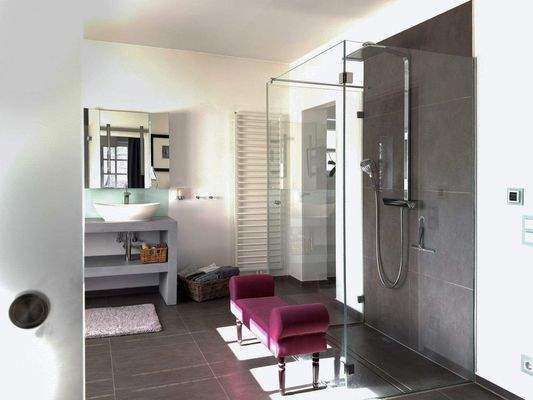 Elternbad mit Dusche