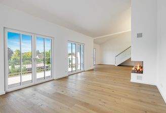 Großzügige 4 Zimmer Wohnung 