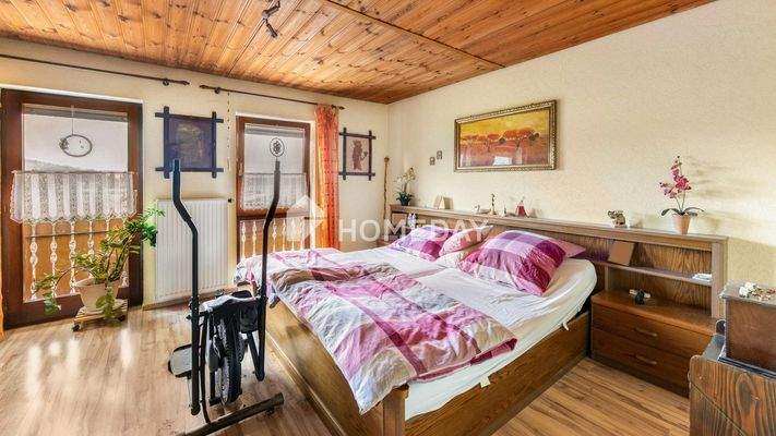 1. OG Schlafzimmer 1