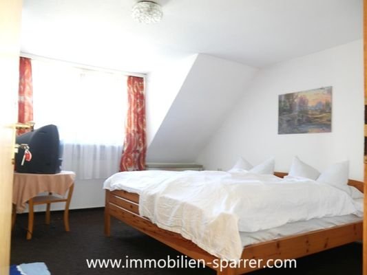 7-70_Fremdenzimmer DG.jpg