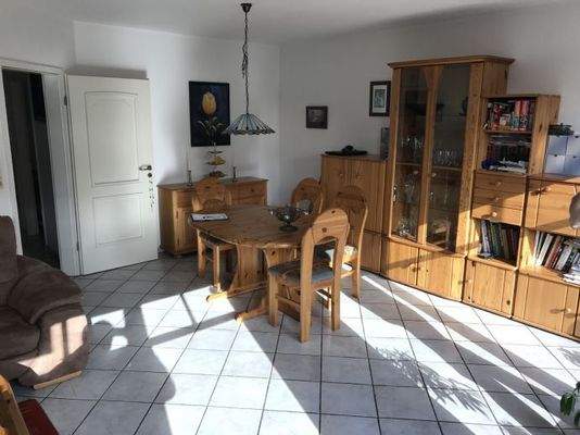 Wohnzimmer mit Essbereich