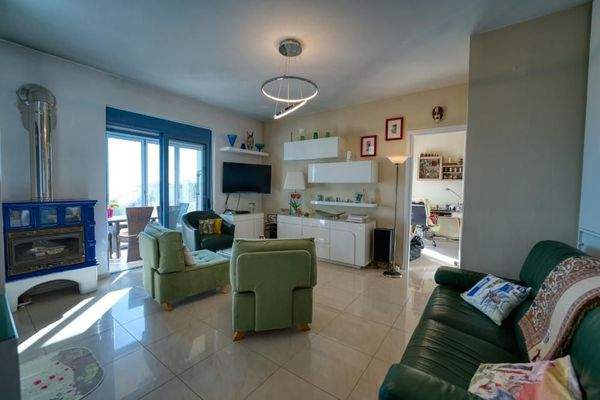 Kreta, Kefalas: Schöne Villa mit Swimmingpool und Meerblick zu verkaufen