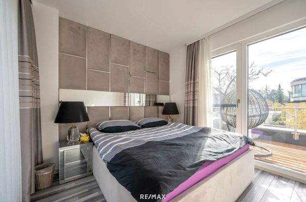 2. Schlafzimmer im OG