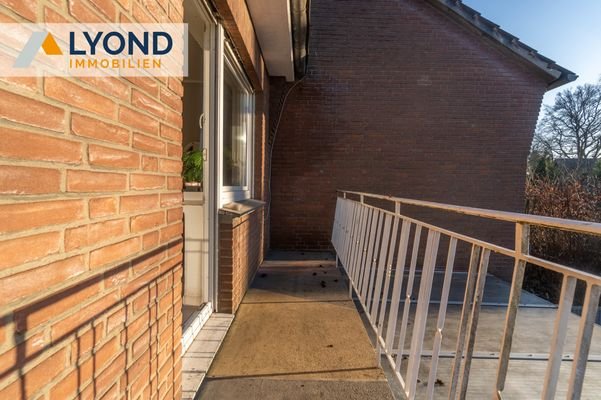 LYD 3588 - 10 Balkon