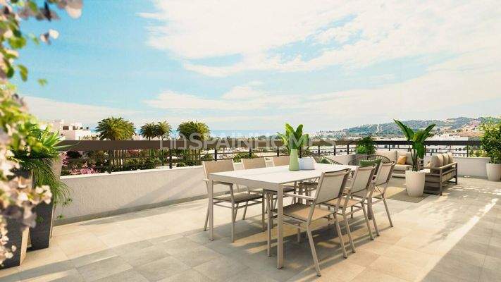 Newly-Built Apartments in a Complex with Pool in Estepona