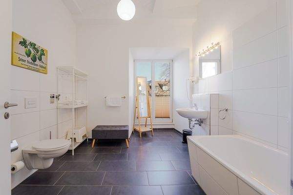 Wannenbad mit Tageslicht