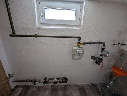 Gas und Wasser Keller