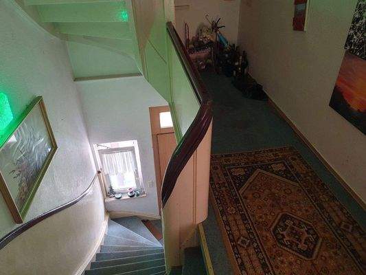 OG Treppenhaus Zugang zum EG.jpg