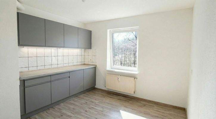 Küche mit neuer Küchenzeiler