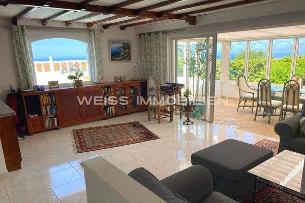 Lichtdurchfluteter Wohnbereich