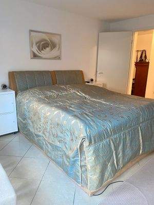 Schlafzimmeransicht III