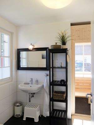 Badezimmer Erdgeschoss mit Sauna