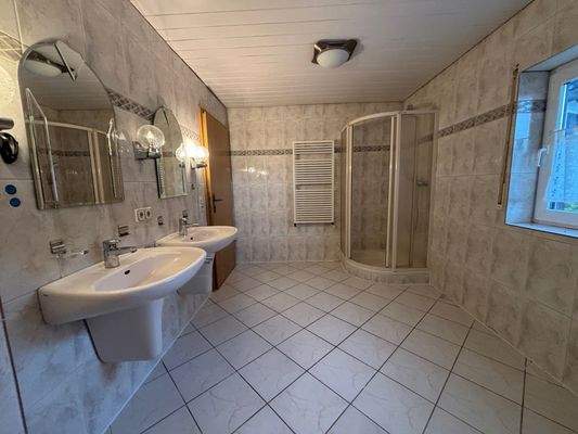 Ansicht vom Badezimmer.jpeg