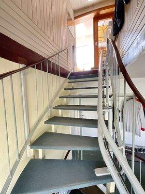 Treppe zum Dachgeschoss