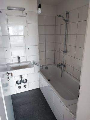 Modernes Badezimmer