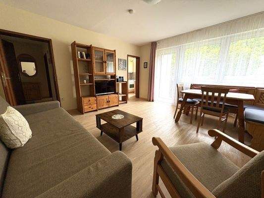 Wohnzimmer Bild 2.jpg