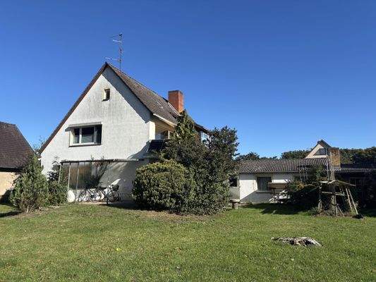 Rückansicht und Anbau