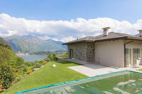 Außenansicht der Villa