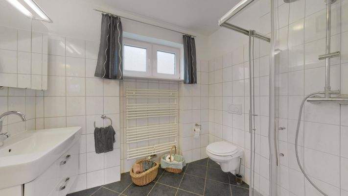 Badezimmer im Erdgeschoss