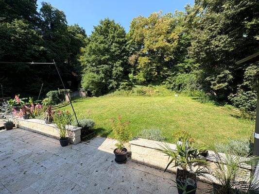 Whg. OG, Blick in den Garten.jpeg