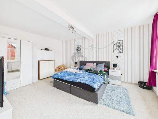 Wohnung_Vorderhaus_2.OG.L