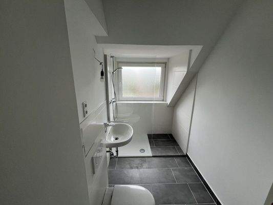 Dachgeschoss - Badezimmer