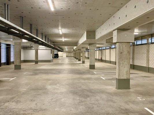 42. Gemeinschaft, Tiefgarage 1