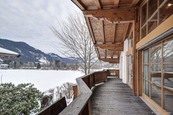 Masterbereich mit Terrasse 