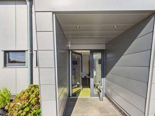 CAM03784G0-PR0089-STILL001