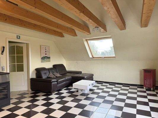 Wohn-/Esszimmer im DG