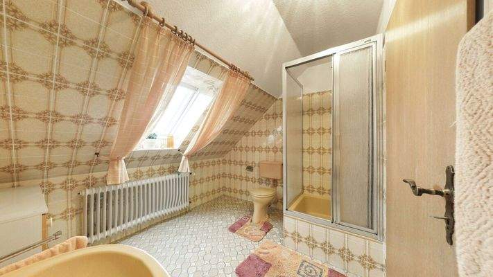 Badezimmer im Obergeschoss
