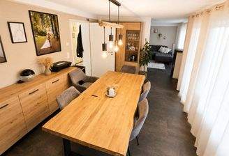 Blick ins Wohn- und Esszimmer
