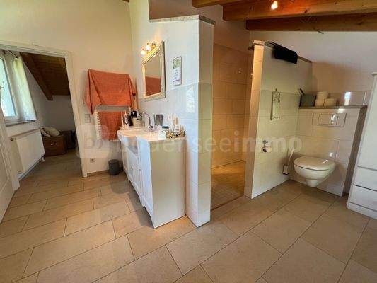 Badezimmer Ansicht 2