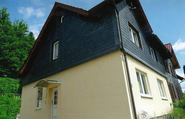 Haus von der Seite gesehen