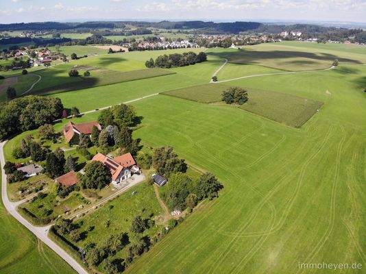 Ansicht auf das ganze Anwesen