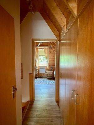 Flur mit Einbauschränken