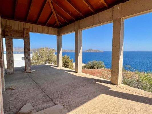 Kreta, Elounda: Rohbau - Luxusvilla mit atemberaubender Aussicht zu verkaufen
