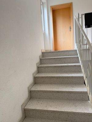 Treppenaufgang Wohnung.jpeg