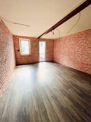 Innen_Haus 1_OG Zimmer mit Terrasse.jpeg