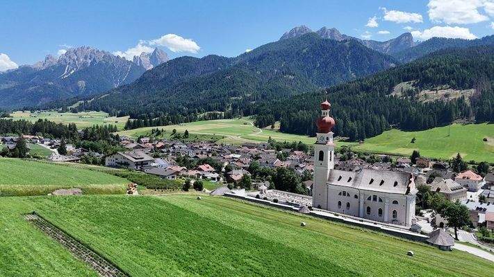 Niederdorf_Genehmigtes Projekt_7 freie Wohnungen_Konventionelle_Visionen_Umsetzungsmöglichkeiten_Rauminhalt