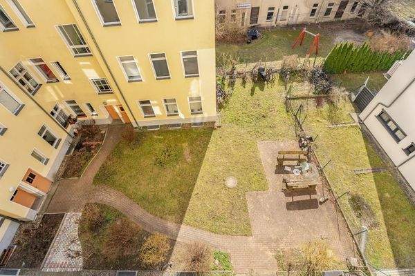 Grundstück (Innenhof)