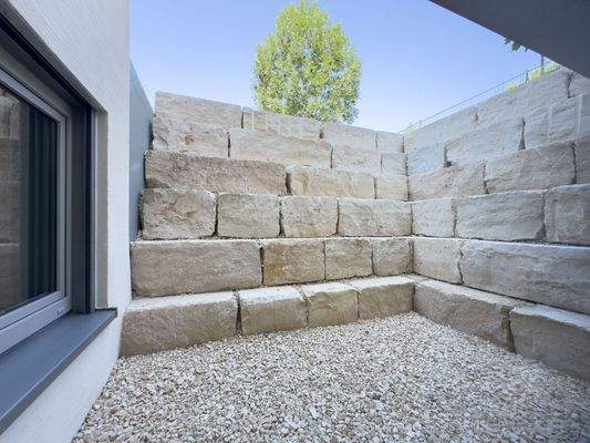 Untergeschoß Blick Lichtgraben Arbeitszimmer