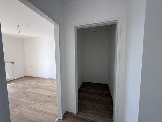 Haus_1_Top_10_Zimmer_und_Abstellraum