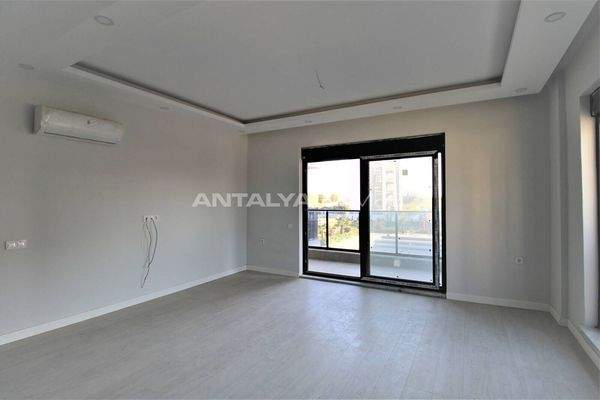 Spacious Flats in a Project with Pool in Altıntaş Antalya