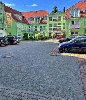 Innenhof - Parkplätze