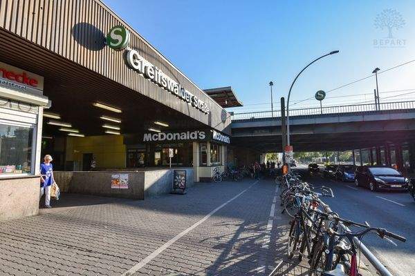 S-Bahn "Greifswalder Straße" / next train-station!