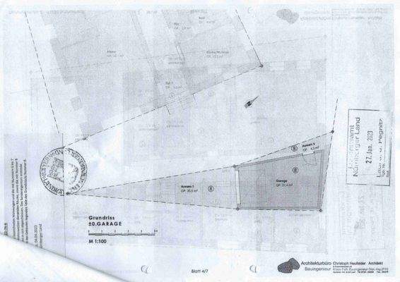 Garage und Stellplatz